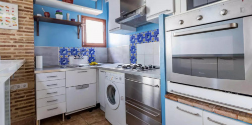 Sunny double bedroom in La Roqueta - Gallery - 15