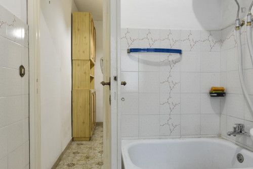 Gorgeous double bedroom close to Università degli Studi Roma TRE - Dipartimento di Scienze Politiche