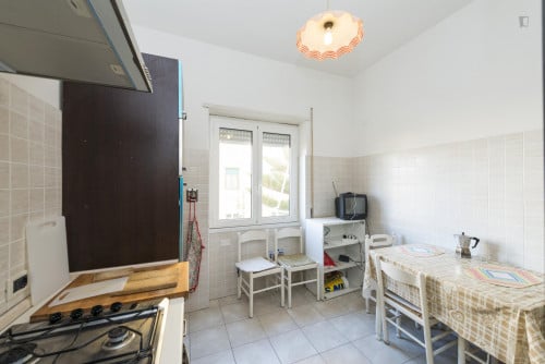Spacious double bedroom with access to a terrace, near the Porta Furba - Quadraro metro - Gallery - 8