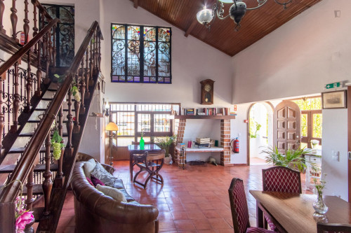 Cosy twin bedroom near the Beach  - Gallery -  5