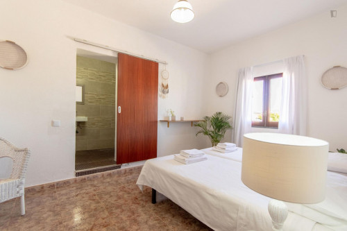 Nice twin bedroom close to the Beach - Gallery - 10