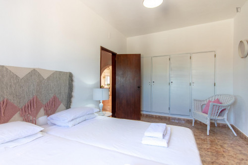Nice twin bedroom close to the Beach - Gallery - 15
