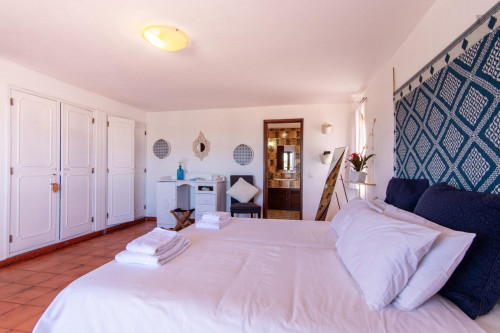Great twin bedroom close to the Beach - Gallery - 17
