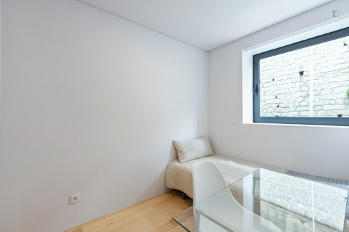 Pleasant single bedroom in Paranhos  - Gallery -  3