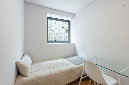 Pleasant single bedroom in Paranhos  - Gallery -  2