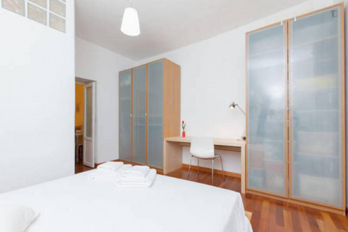 Elegant 1-bedroom apartment near P.ta Venezia metro station  - Gallery -  3