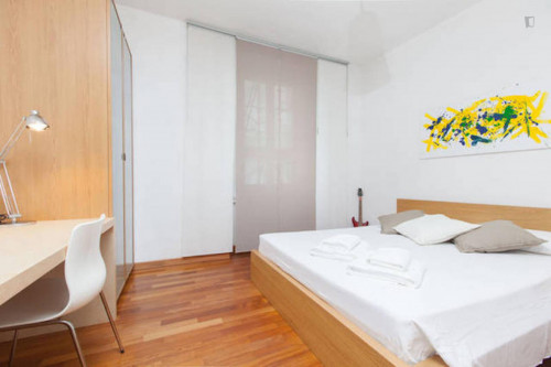 Elegant 1-bedroom apartment near P.ta Venezia metro station  - Gallery -  2