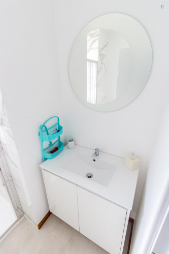 GH4U POVOA VACATION - DOUBLE BED shared bathroom - Gallery - 9