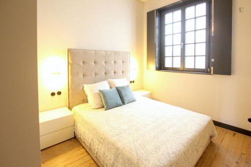 Beautiful 3-Bedroom Apartment Near Cais Do Sodré Station And Time Out Market - 1