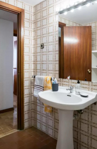 Neat and cosy double bedroom in Alcalá de Henares - Gallery - 7
