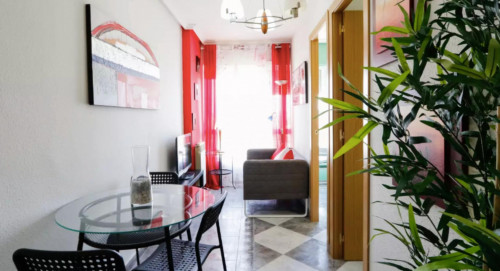 Single bedroom in a 5-bedroom apartment near Urgel metro station - Gallery - 19