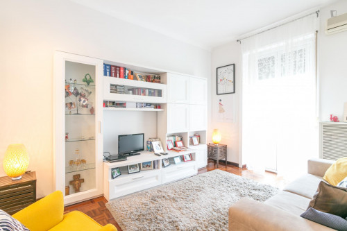 Inviting single bedroom in a 2-bedroom flat, in Lodi-Brenta - Gallery - 18