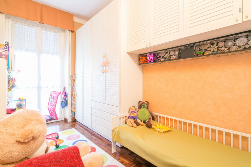 Inviting Single Bedroom In A 2-Bedroom Flat, In Lodi-Brenta - 2