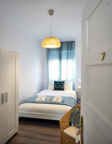 7 fabulous bedrooms, all with AC, TV and desk. By Instituto Sup Técnico - Gallery - 10