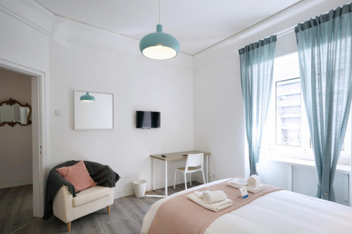 7 fabulous bedrooms, all with AC, TV and desk. By Instituto Sup Técnico - Gallery - 7