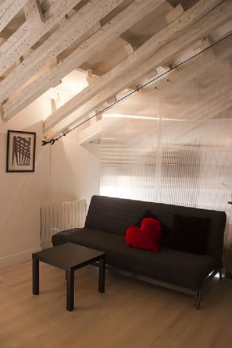 Inviting apartment close to La Latina metro station
