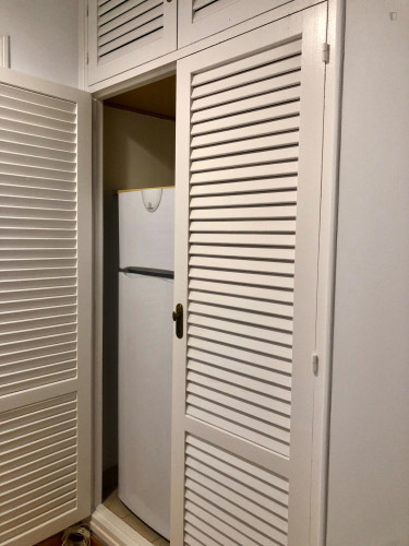 PISO EMBAJADORES CON BALCON - Gallery - 10