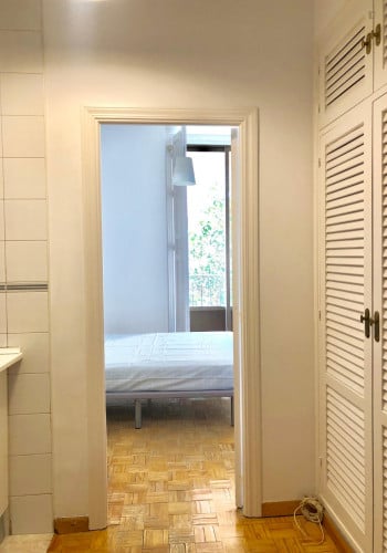 PISO EMBAJADORES CON BALCON