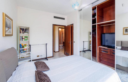 Spacious double room close to Porta Romana - Gallery - 15