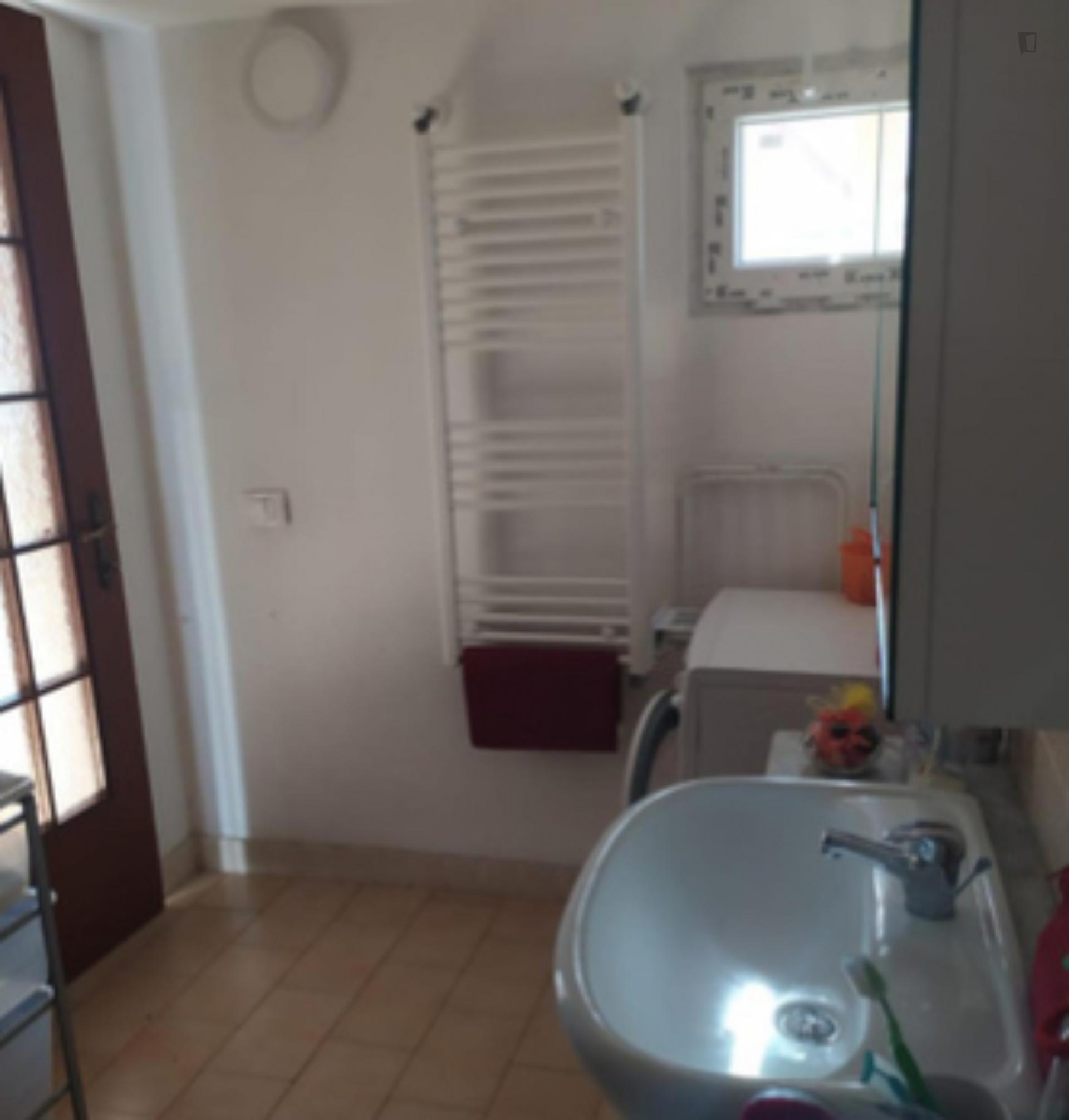 Cosy single bedroom in Tor Vergata Neighborhood