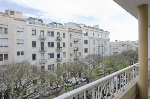 CHARME  AC  41m  Balcony  Avenue View - Gallery - 15