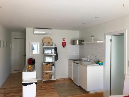 CHARME  AC  41m  Balcony  Avenue View - Gallery - 12