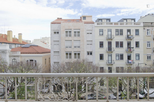 CHARME  AC  41m  Balcony  Avenue View - Gallery - 13