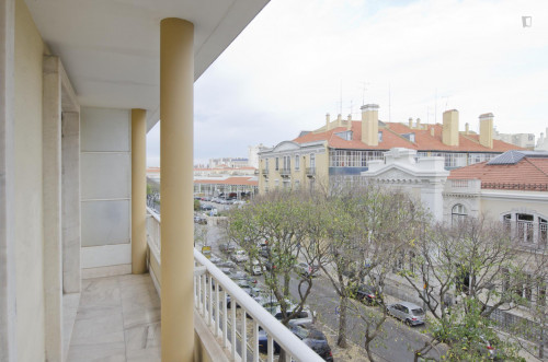 CHARME  AC  41m  Balcony  Avenue View - Gallery - 14