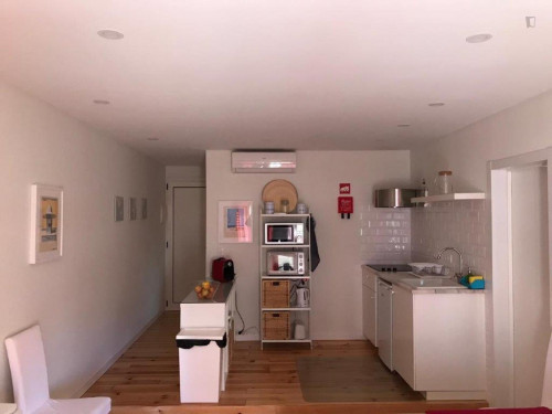 CHARME  AC  41m  Balcony  Avenue View - Gallery - 11