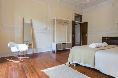 Fantastic 4-bedroom apartment close to Instituto Superior Técnico de Lisboa  - Gallery -  3
