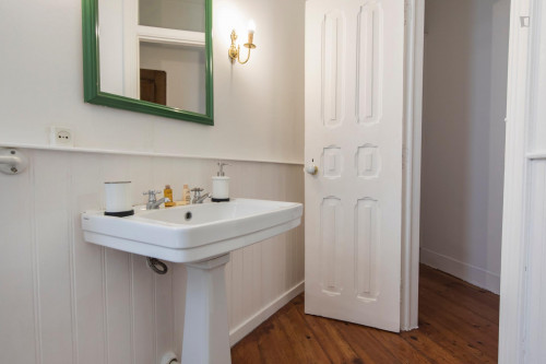 Fantastic 4-bedroom apartment close to Instituto Superior Técnico de Lisboa - Gallery - 65