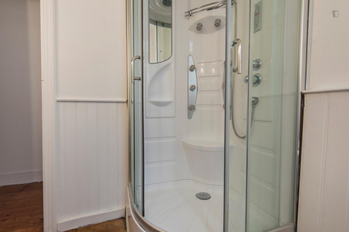 Fantastic 4-bedroom apartment close to Instituto Superior Técnico de Lisboa - Gallery - 18