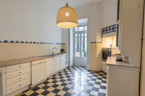 Fantastic 4-bedroom apartment close to Instituto Superior Técnico de Lisboa - Gallery - 60