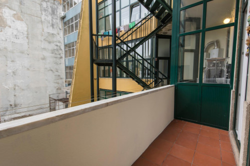 Fantastic 4-bedroom apartment close to Instituto Superior Técnico de Lisboa - Gallery - 24