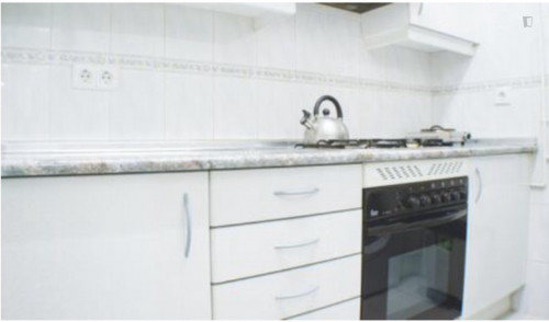 Roomy Double bedroom in Almagro - Gallery - 7