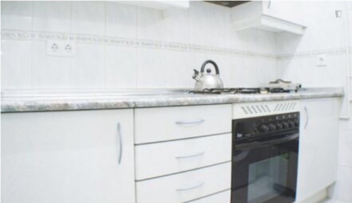 Roomy Double bedroom in Almagro - Gallery - 6