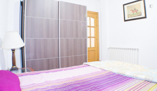 Roomy Double bedroom in Almagro - Gallery - 5