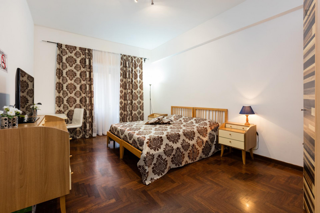 Welcoming double bedroom close to Università Roma TRE - Architettura