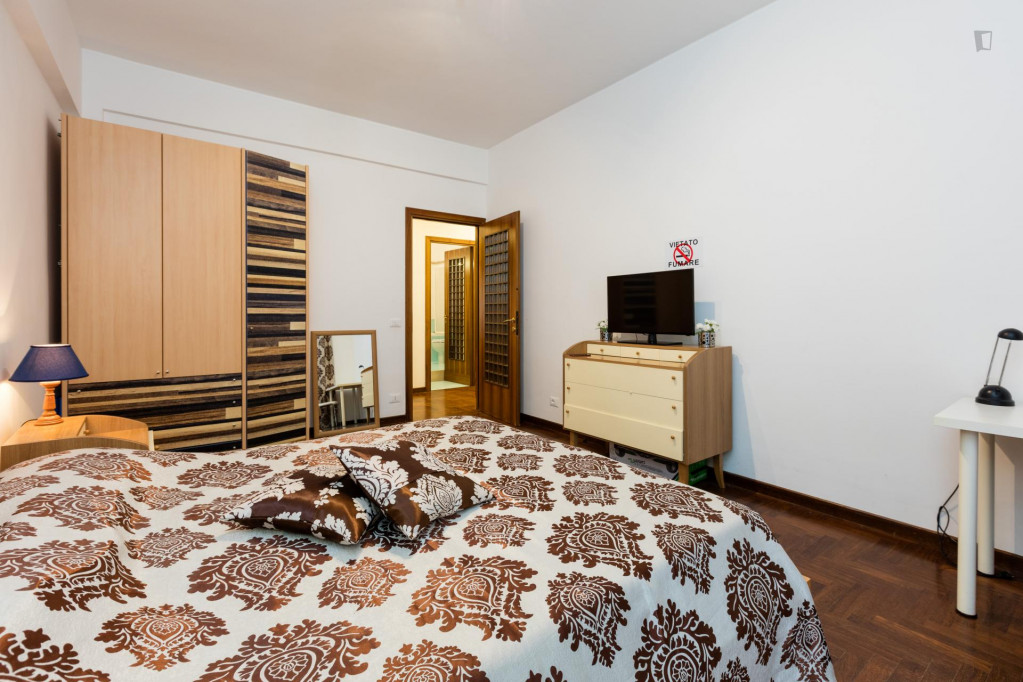 Welcoming double bedroom close to Università Roma TRE - Architettura