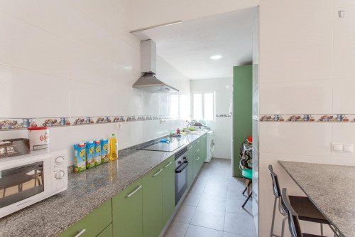Snug single bedroom in a 5-bedroom flat, near the Escuela Internacional de Protocolo de Valencia - Gallery - 11