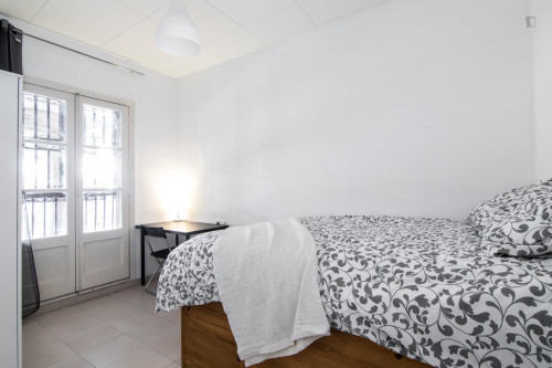 First-class double bedroom near Universitat Pompeu Fabra  - Gallery -  1