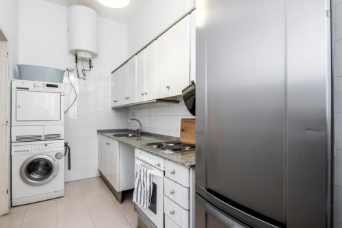 First-class double bedroom near Universitat Pompeu Fabra - Gallery - 5