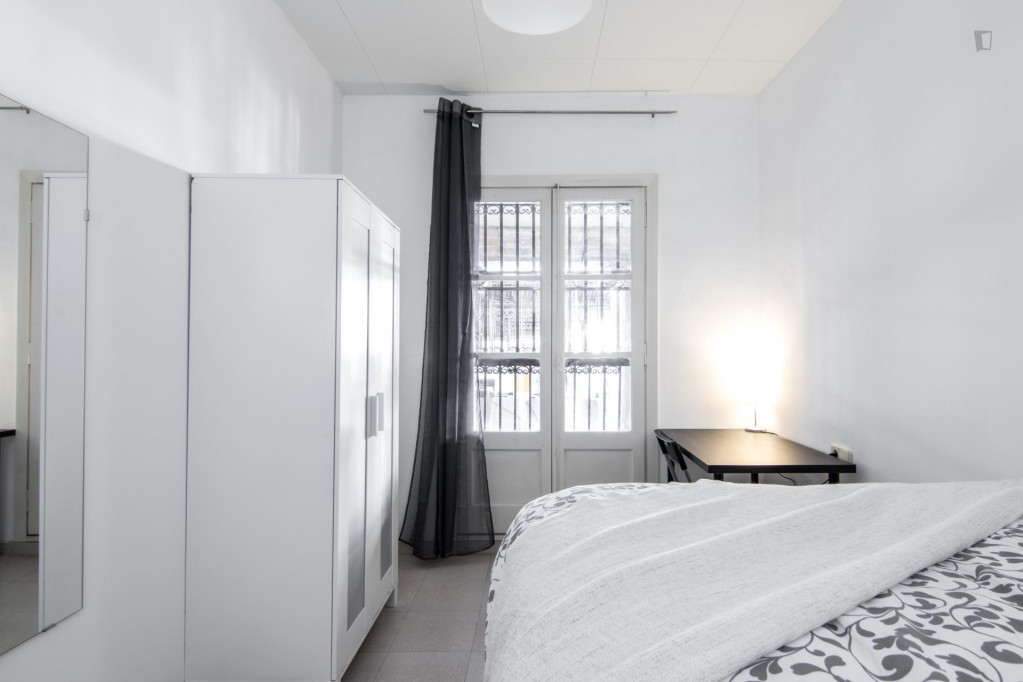 First-class double bedroom near Universitat Pompeu Fabra  - Gallery -  2