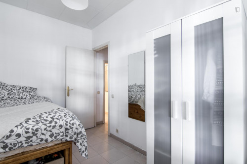 First-class double bedroom near Universitat Pompeu Fabra - Gallery - 15