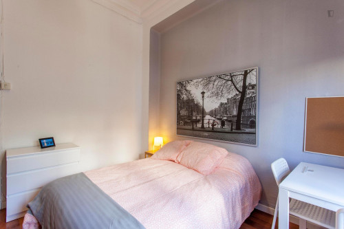 Charming double bedroom close to Institut Valencià d'Art Modern
