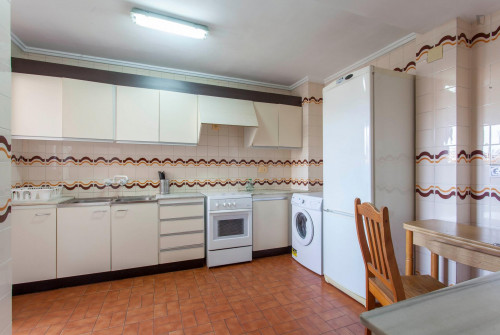 Excellent single bedroom in a student flat, in Ciutat Jardí  - Gallery -  5