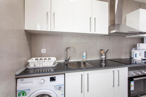 Great twin bedroom close to IEM Business School - Gallery - 7