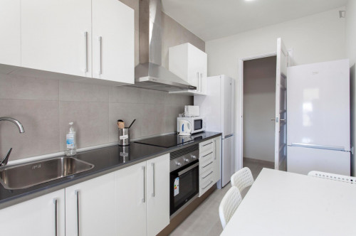 Great twin bedroom close to IEM Business School - Gallery - 6