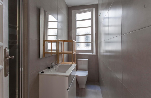 Great twin bedroom close to IEM Business School - Gallery - 9