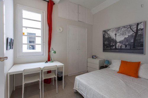 Fantastic Single Ensuite Bedroom Close To IEM Business School - 2
